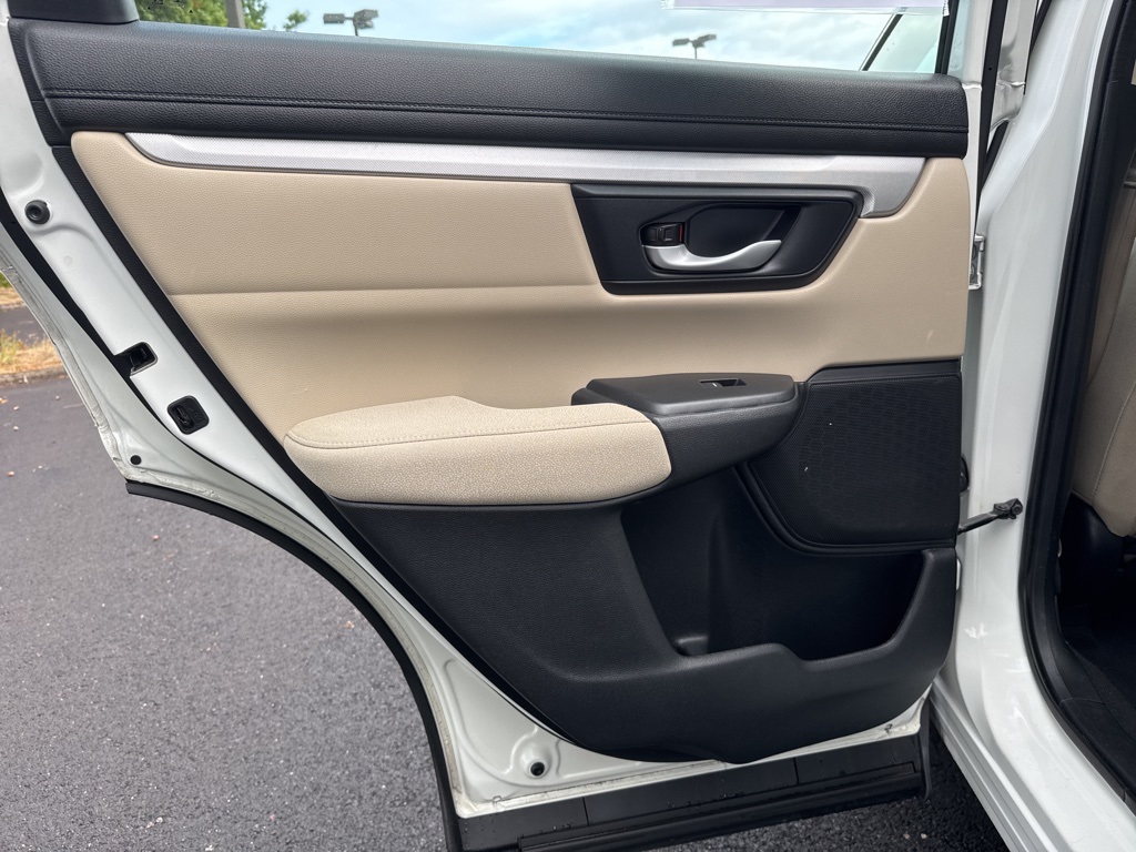2017 Honda CR-V LX photo 16