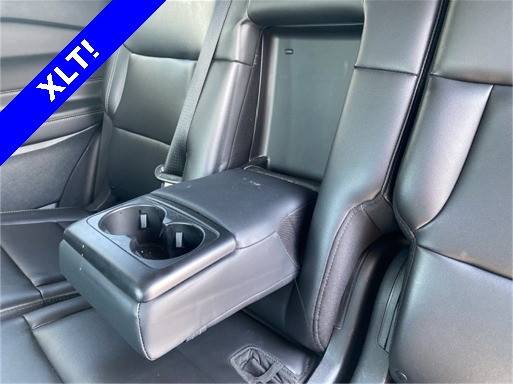 2024 Ford Explorer XLT photo 25