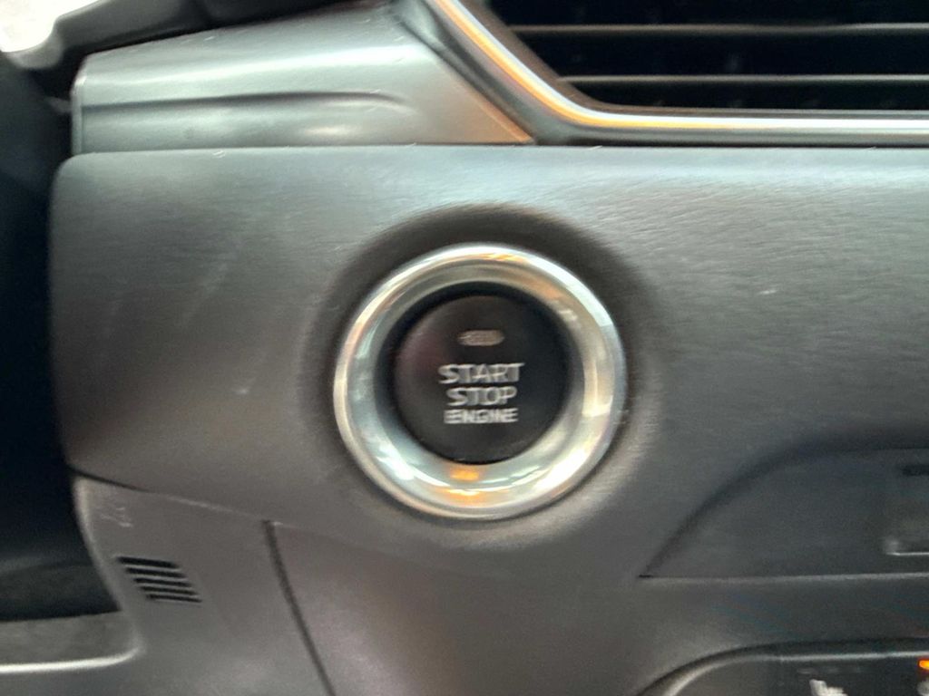 2022 Mazda CX-5 2.5 S Preferred photo 26