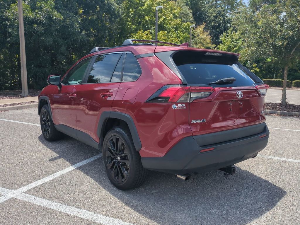2019 Toyota RAV4 XLE Premium photo 7