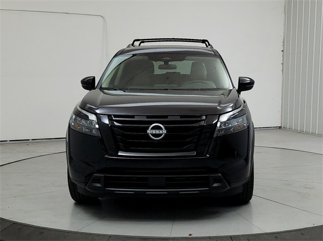 2025 Nissan Pathfinder SV photo 2