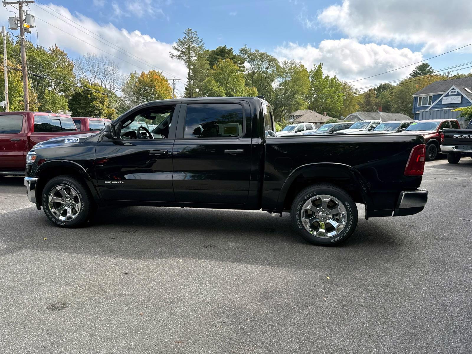 2025 Ram 1500 Big Horn photo 3