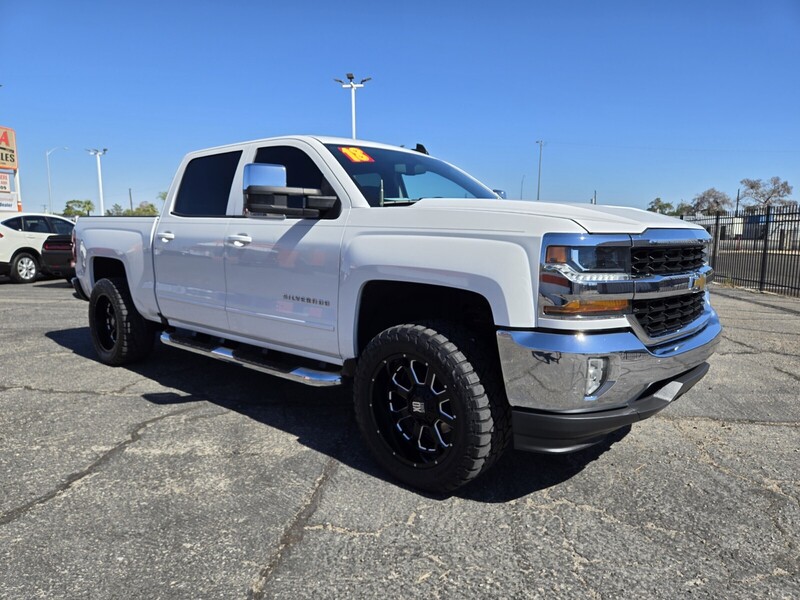 2018 Chevrolet Silverado 1500 LT photo 5