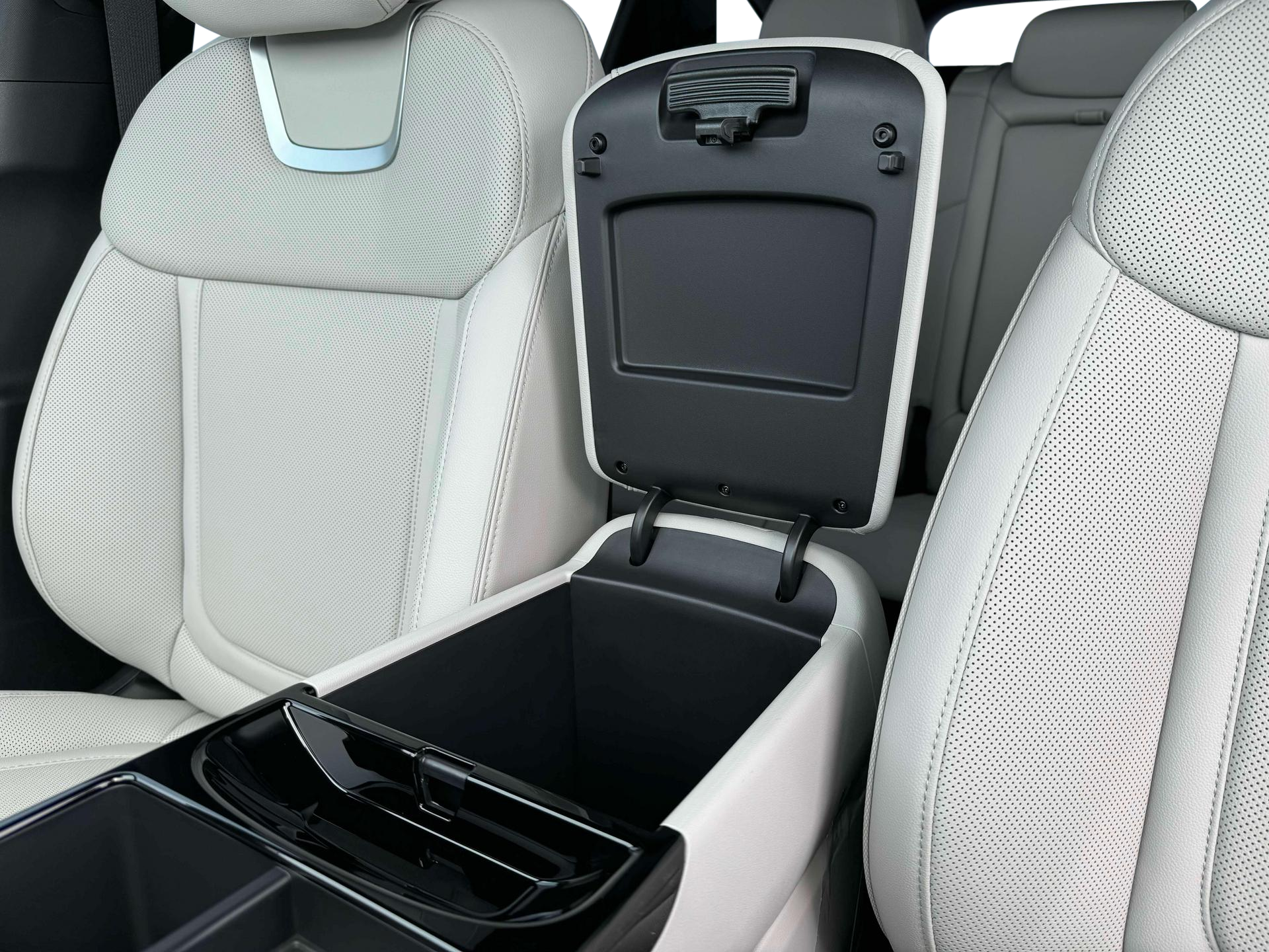New 2025 Gray Hyundai Limited image 18