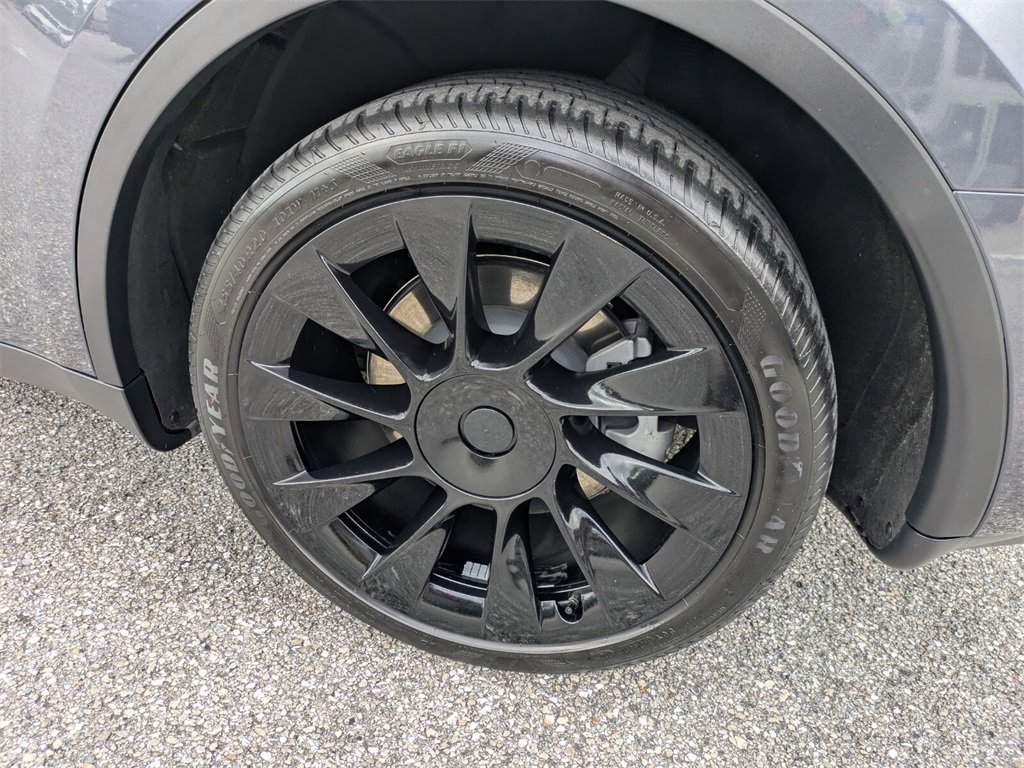 2023 Tesla Model Y Long Range photo 18