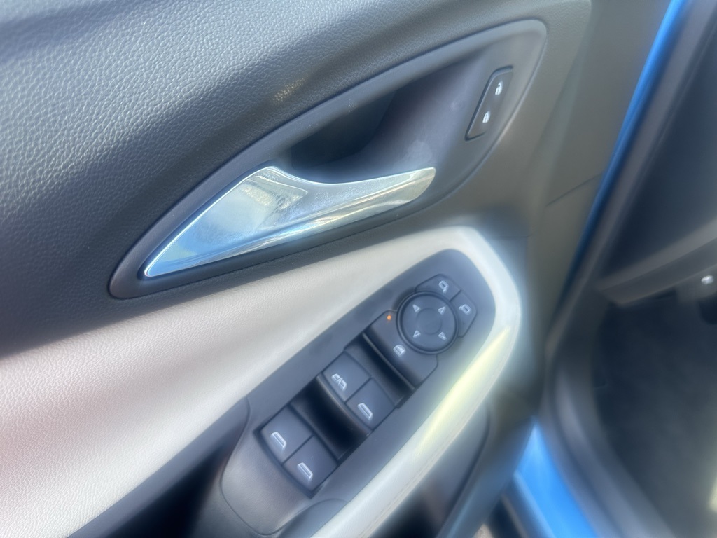 2025 Buick Encore GX Sport Touring photo 4