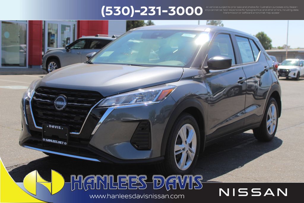 2025 Nissan Kicks Play S photo 2