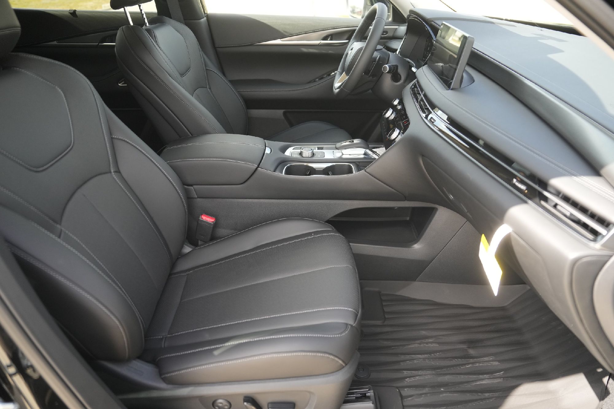 2026 Infiniti QX60 Luxe AWD photo 12