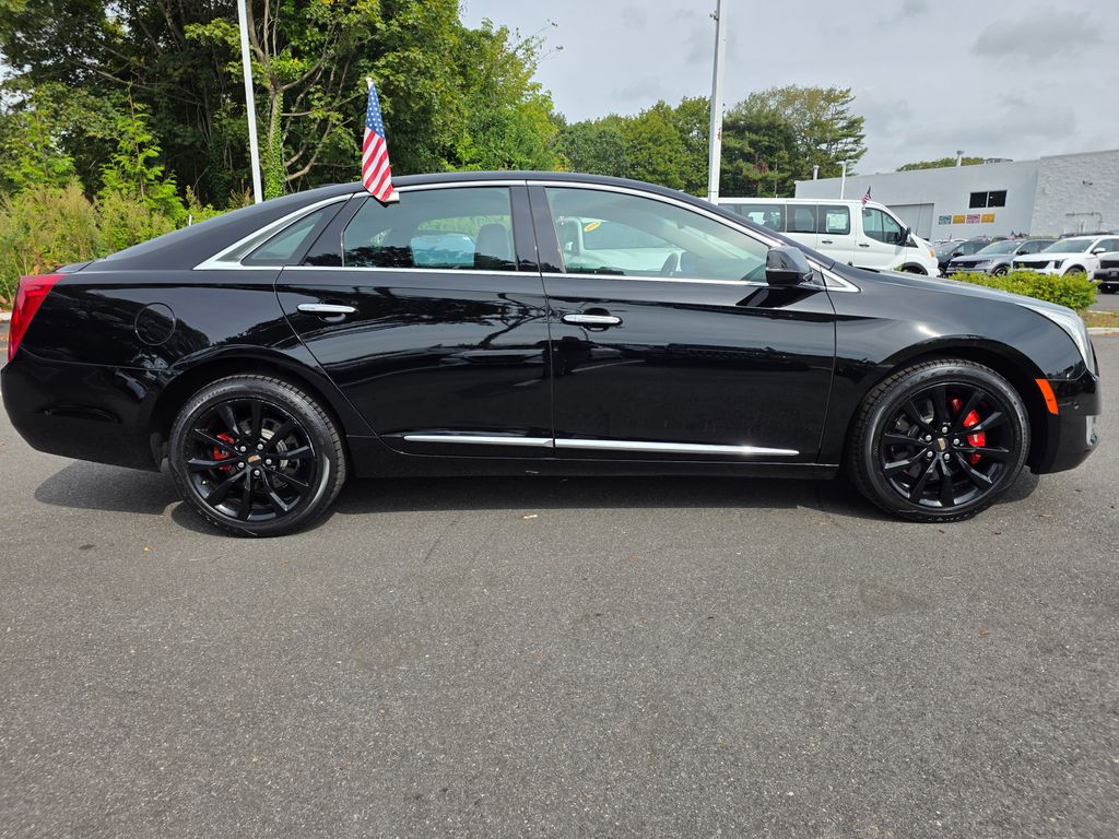 2017 Cadillac XTS Luxury photo 4