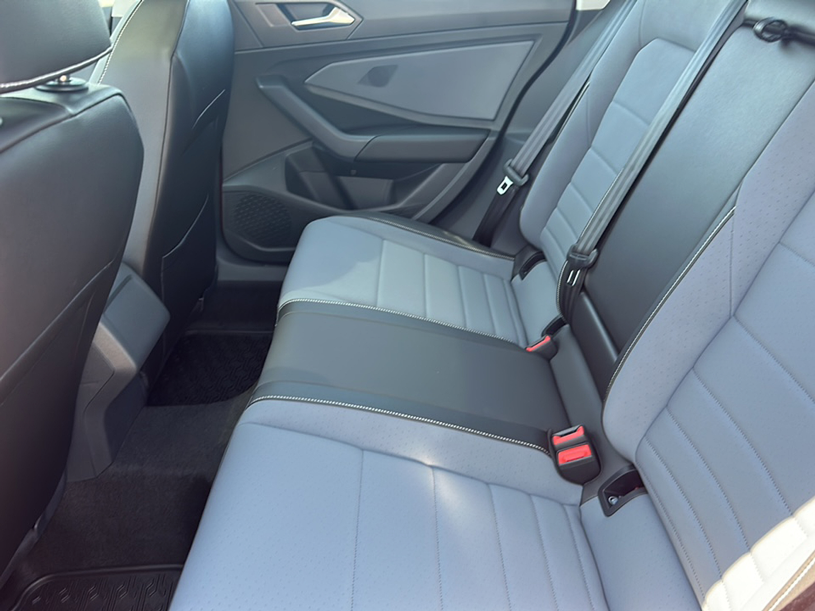 2025 Volkswagen Jetta 1.5T SE photo 8