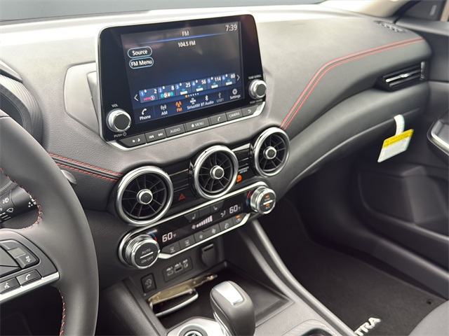 2025 Nissan Sentra SR photo 18