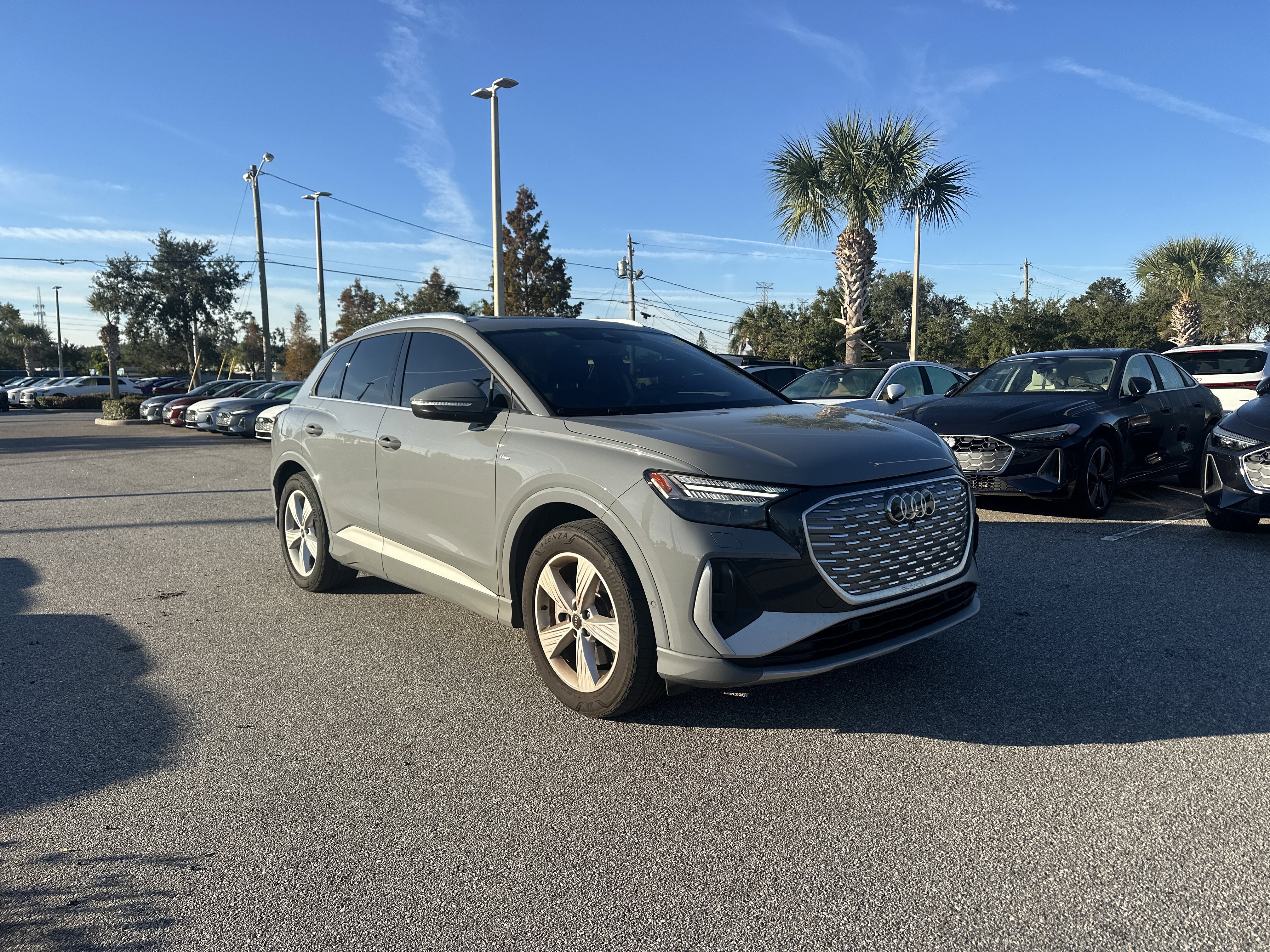 2024 Audi Q4 e-tron Prestige's photo