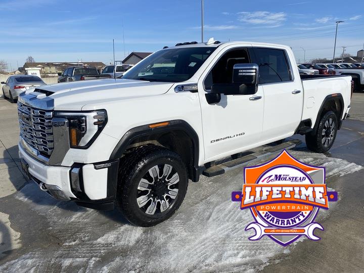 2024 GMC Sierra 2500HD Denali's photo