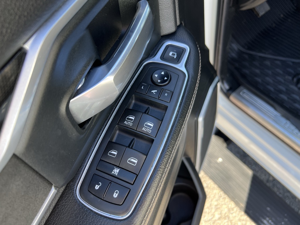 2019 Ram 2500 Laramie photo 11