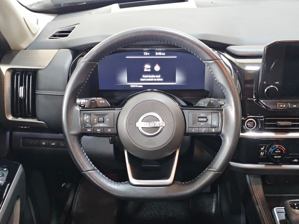 2022 Nissan Pathfinder Platinum photo 11