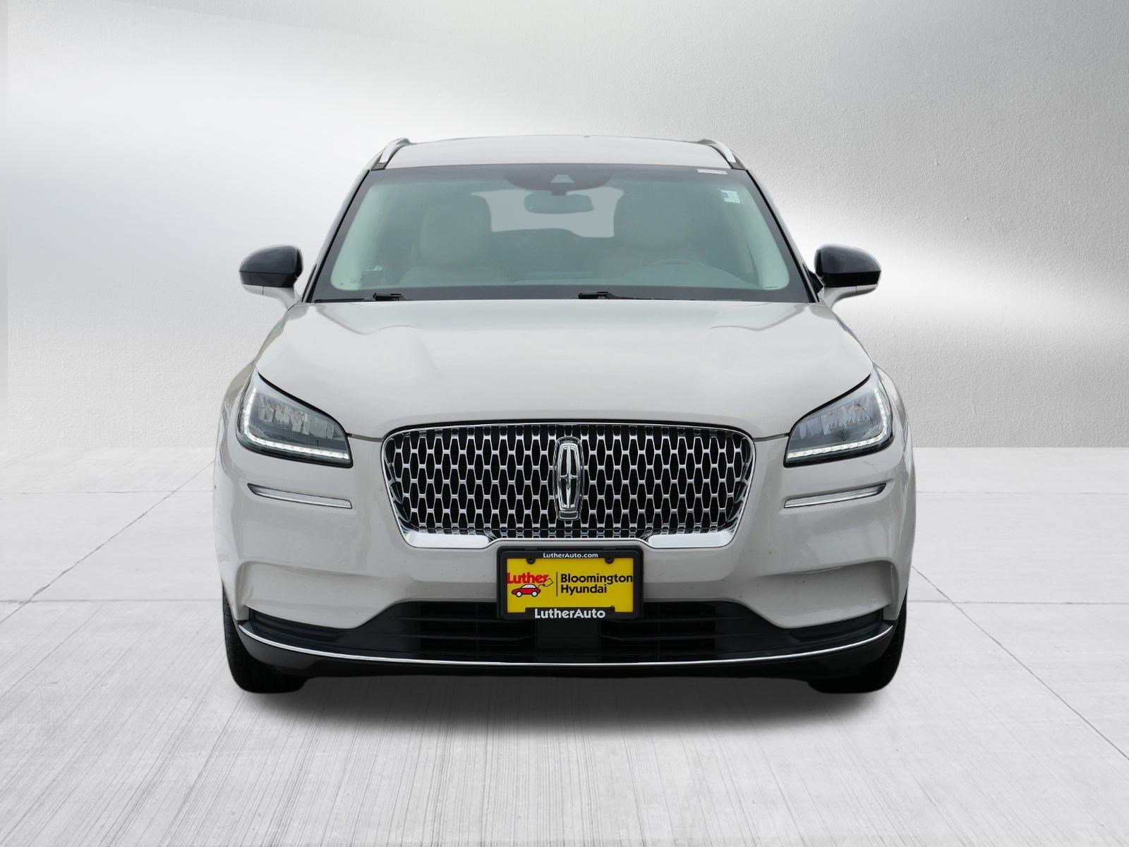 2020 Lincoln Corsair Standard photo 2