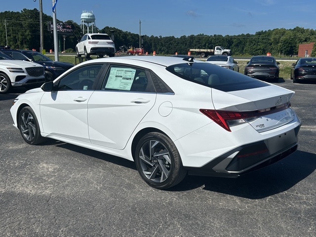 2025 Hyundai Elantra Hybrid Limited photo 3