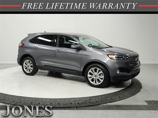2024 Ford Edge Titanium's photo