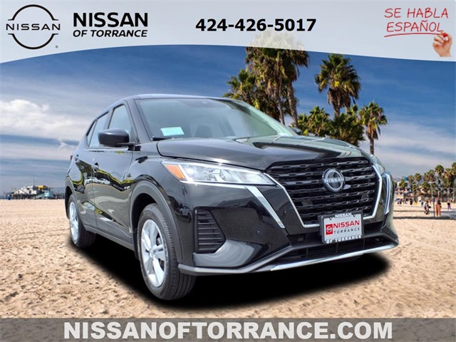 2025 Nissan KICKS PLAY Base's photo