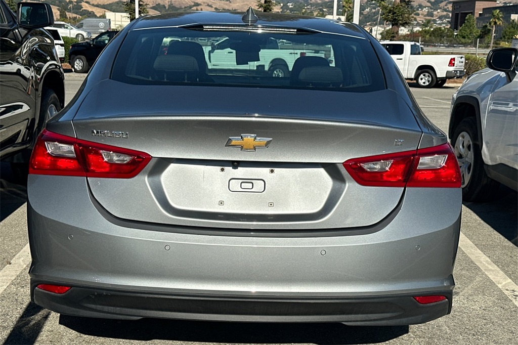 2024 Chevrolet Malibu 1LT photo 3