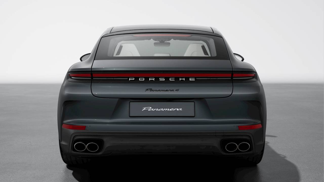 2026 Porsche Panamera 4 photo 4