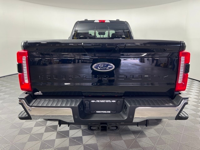 2025 Ford F-350 Lariat photo 5