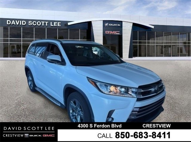 2019 Toyota Highlander Limited Platinum's photo