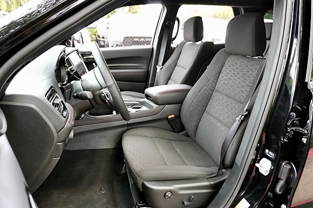 New 2026 Diamond Black Clear-Coat Exterior Paint Dodge GT image 18