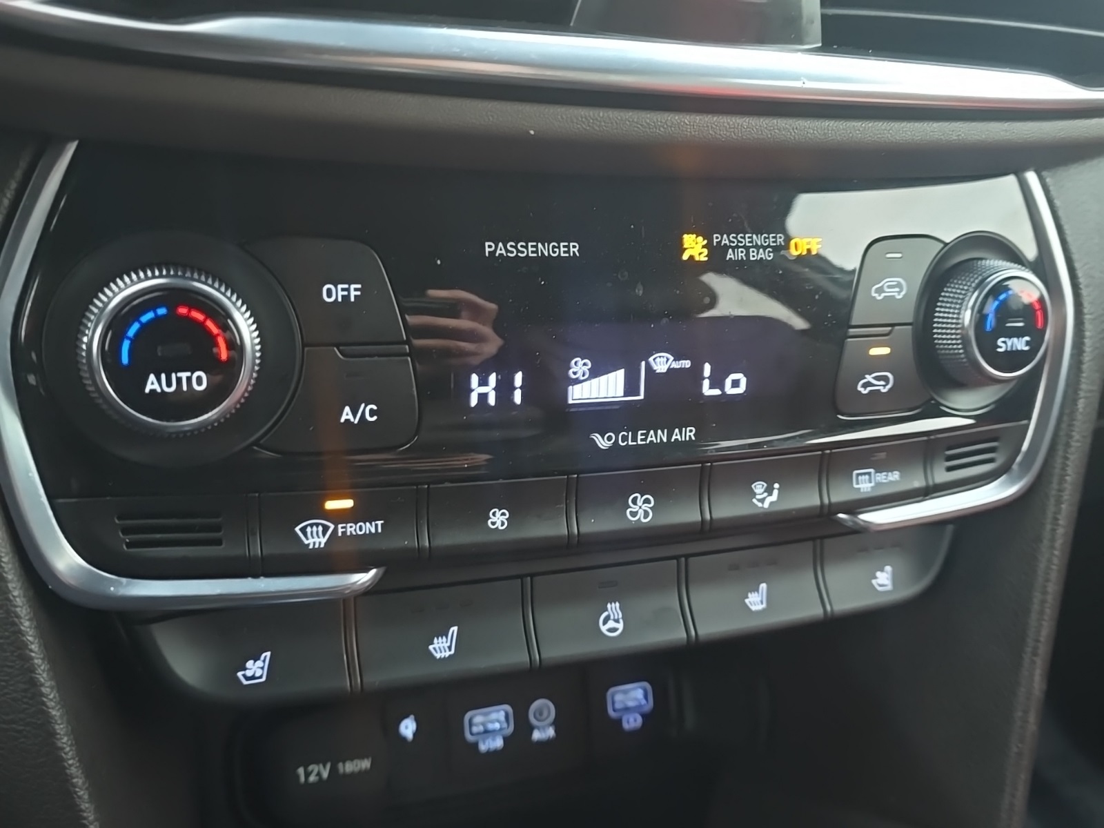 2020 Hyundai Santa Fe Limited photo 9