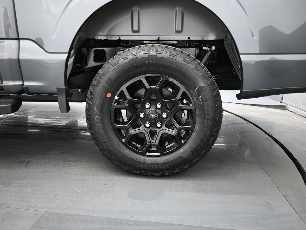 2025 Ford F-150 XLT photo 19