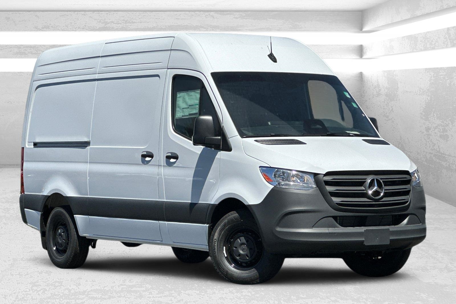 2025 Mercedes-Benz Sprinter Cargo Van Base's photo