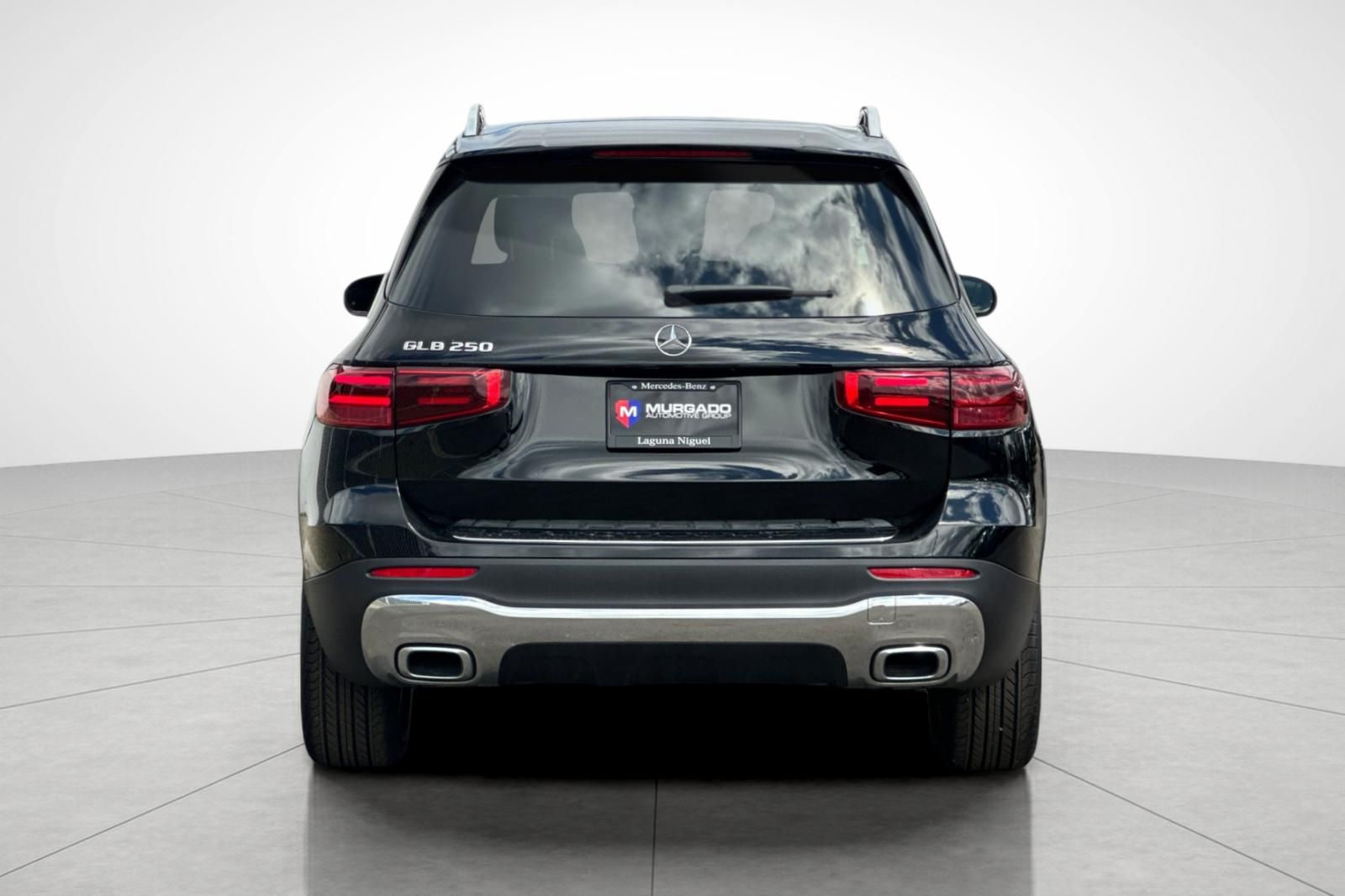 2025 Mercedes Benz GLB 250 photo 6