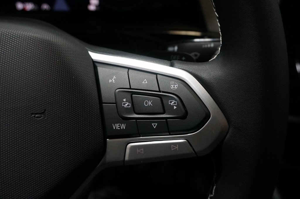 2025 Volkswagen Atlas Cross Sport SE Technology photo 21