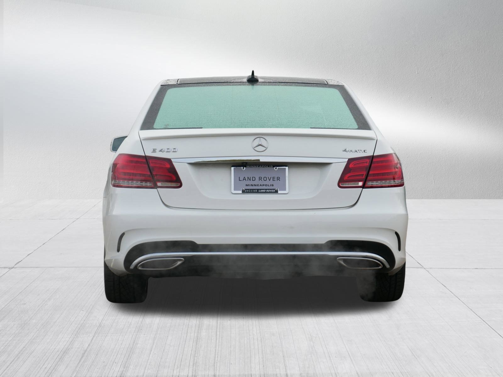 2015 Mercedes Benz E 400 4MATIC photo 4