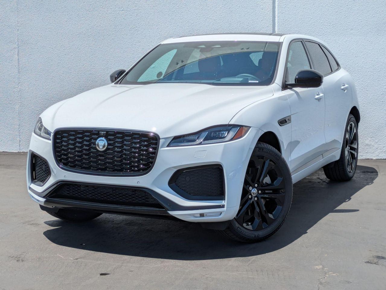 2026 Jaguar F-Pace R-Dynamic S's photo