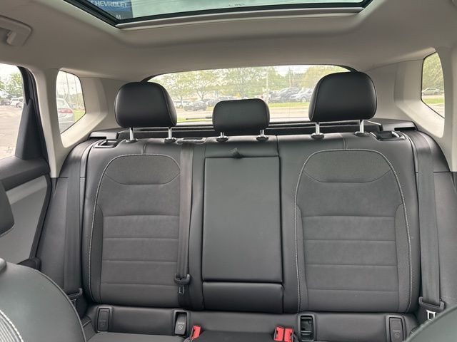 2022 Volkswagen Taos SE photo 17