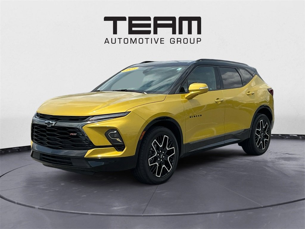 2023 Chevrolet Blazer RS photo 3