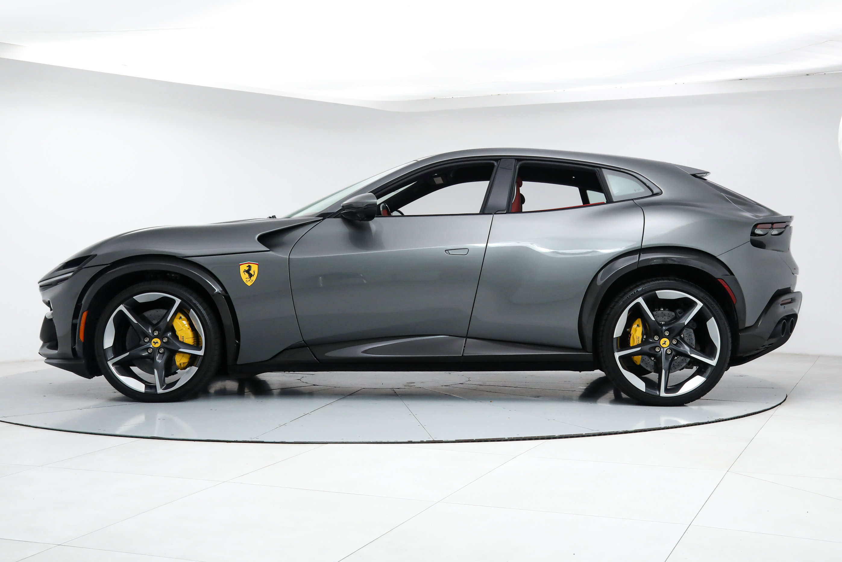 2024 Ferrari Purosangue photo 4