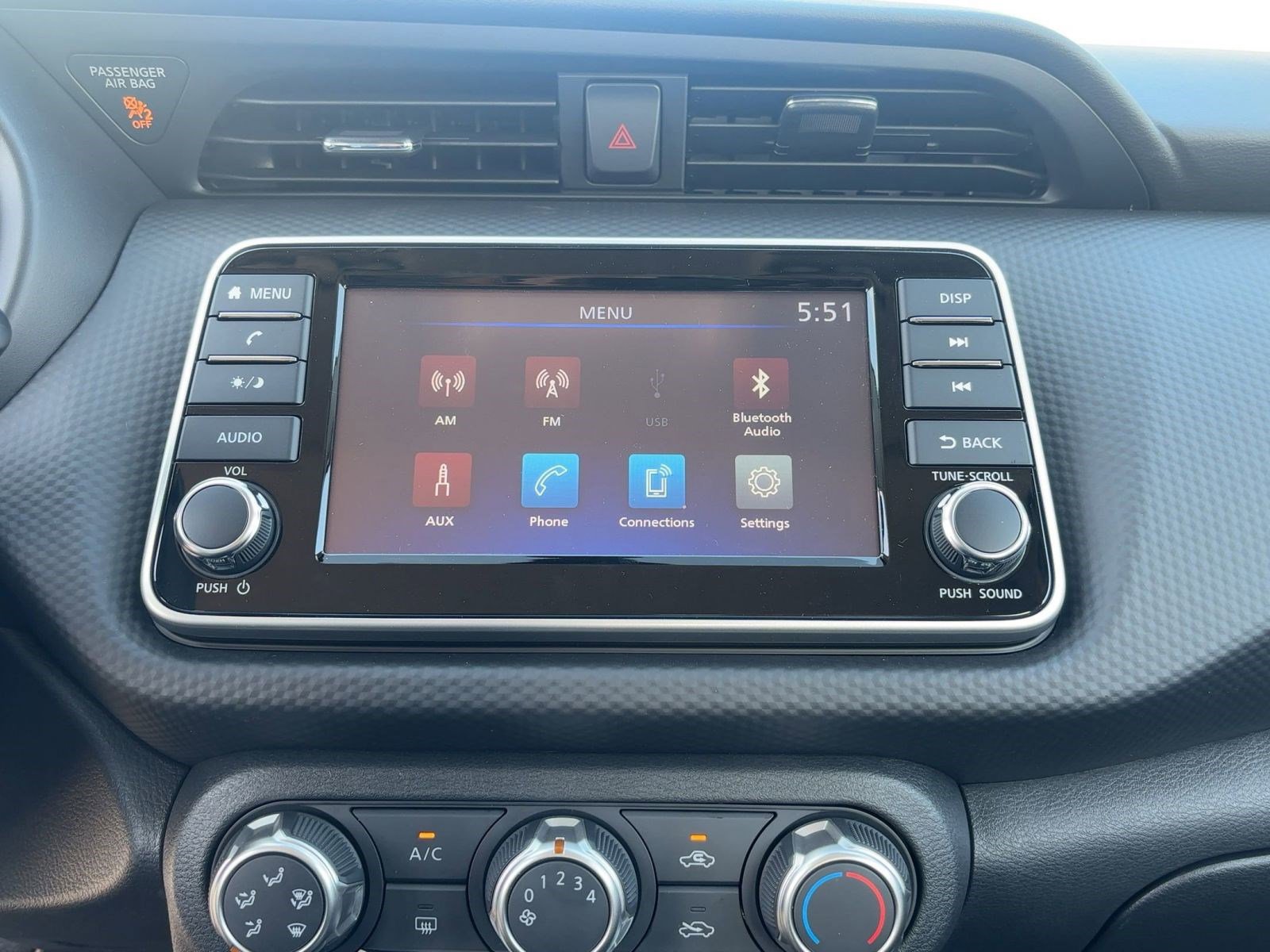 2025 Nissan Kicks Play S photo 21