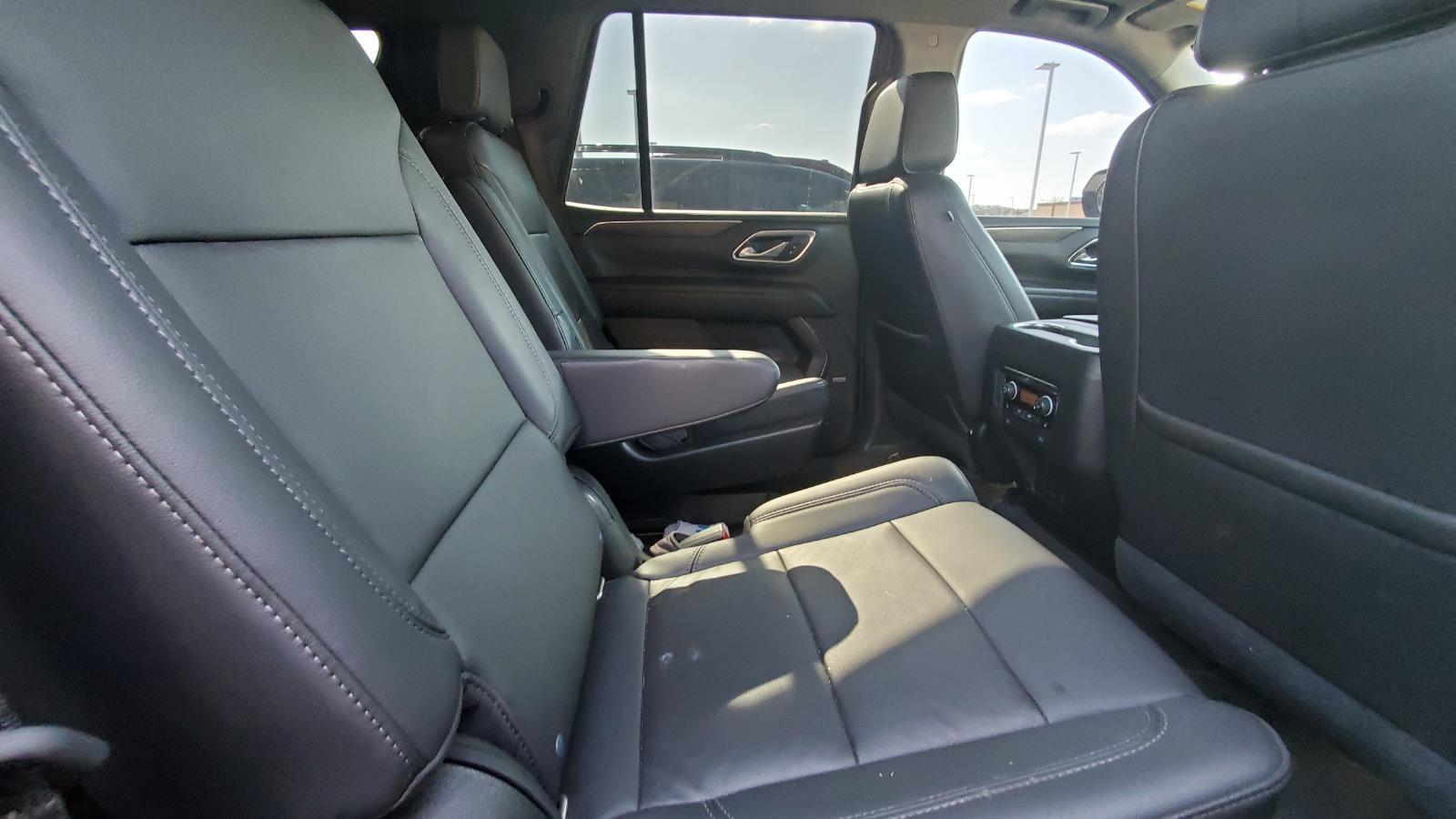2021 Chevrolet Tahoe LT photo 3