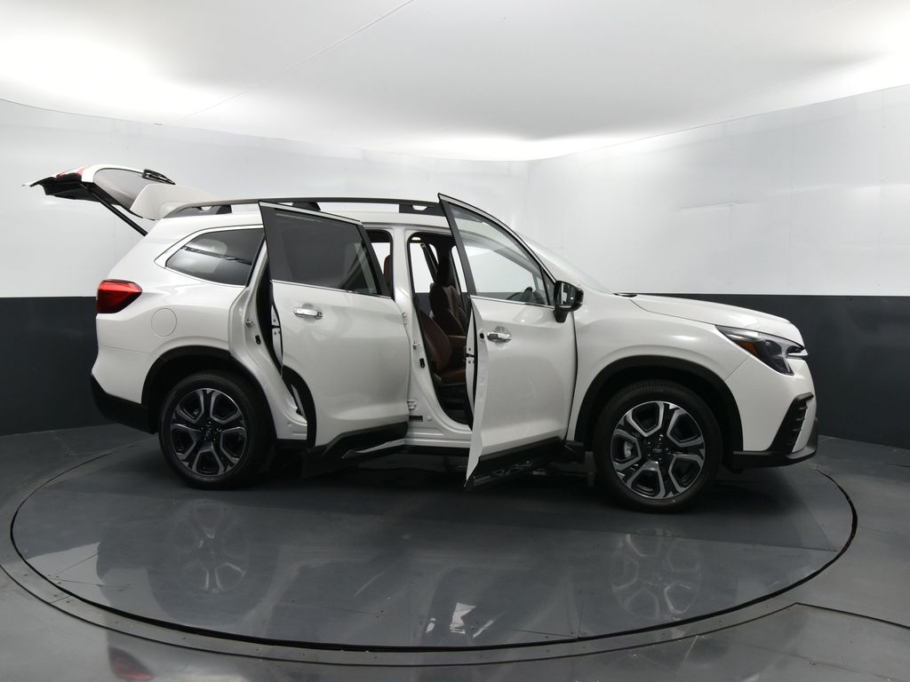 2025 Subaru Ascent Touring photo 32
