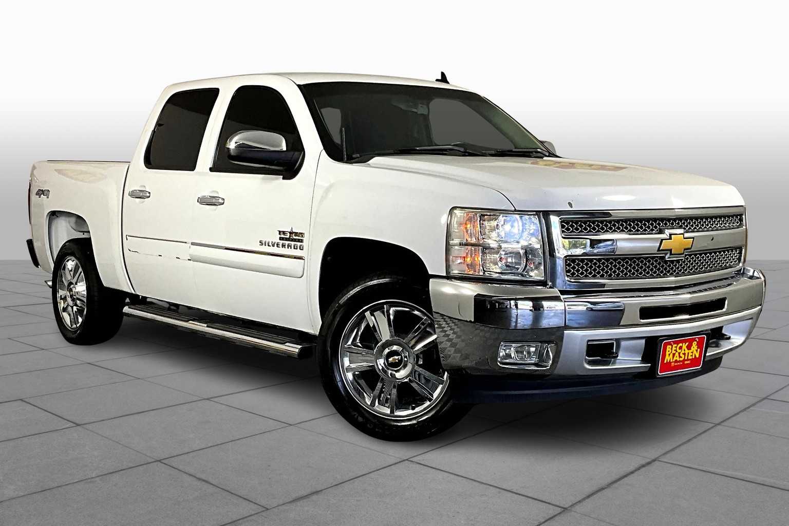 2012 Chevrolet Silverado 1500 LT photo 2