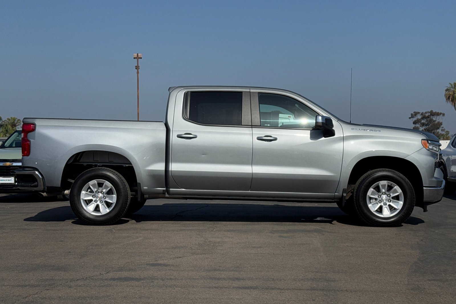2025 Chevrolet Silverado 1500 LT photo 3