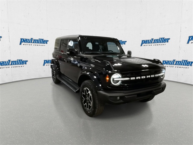 2025 Ford Bronco Outer Banks photo 3