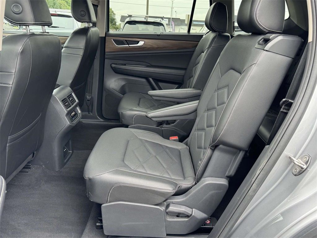 2024 Volkswagen Atlas SE Technology photo 14