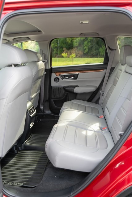 2022 Honda CR-V Touring photo 5