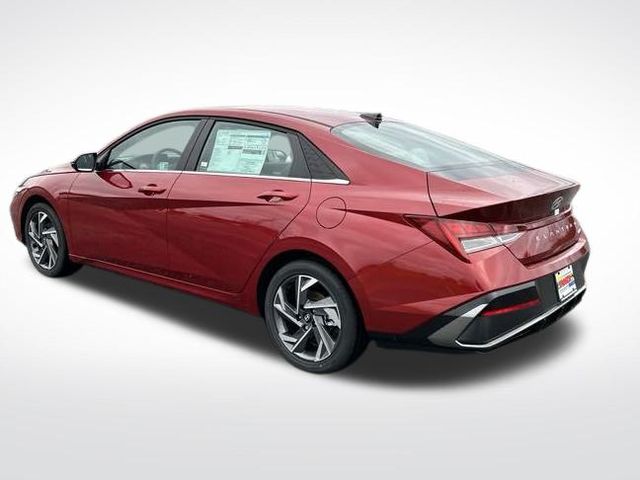 2025 Hyundai Elantra Limited photo 3