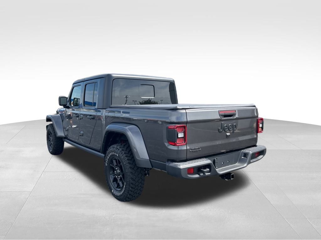 2024 Jeep Gladiator Willys photo 3
