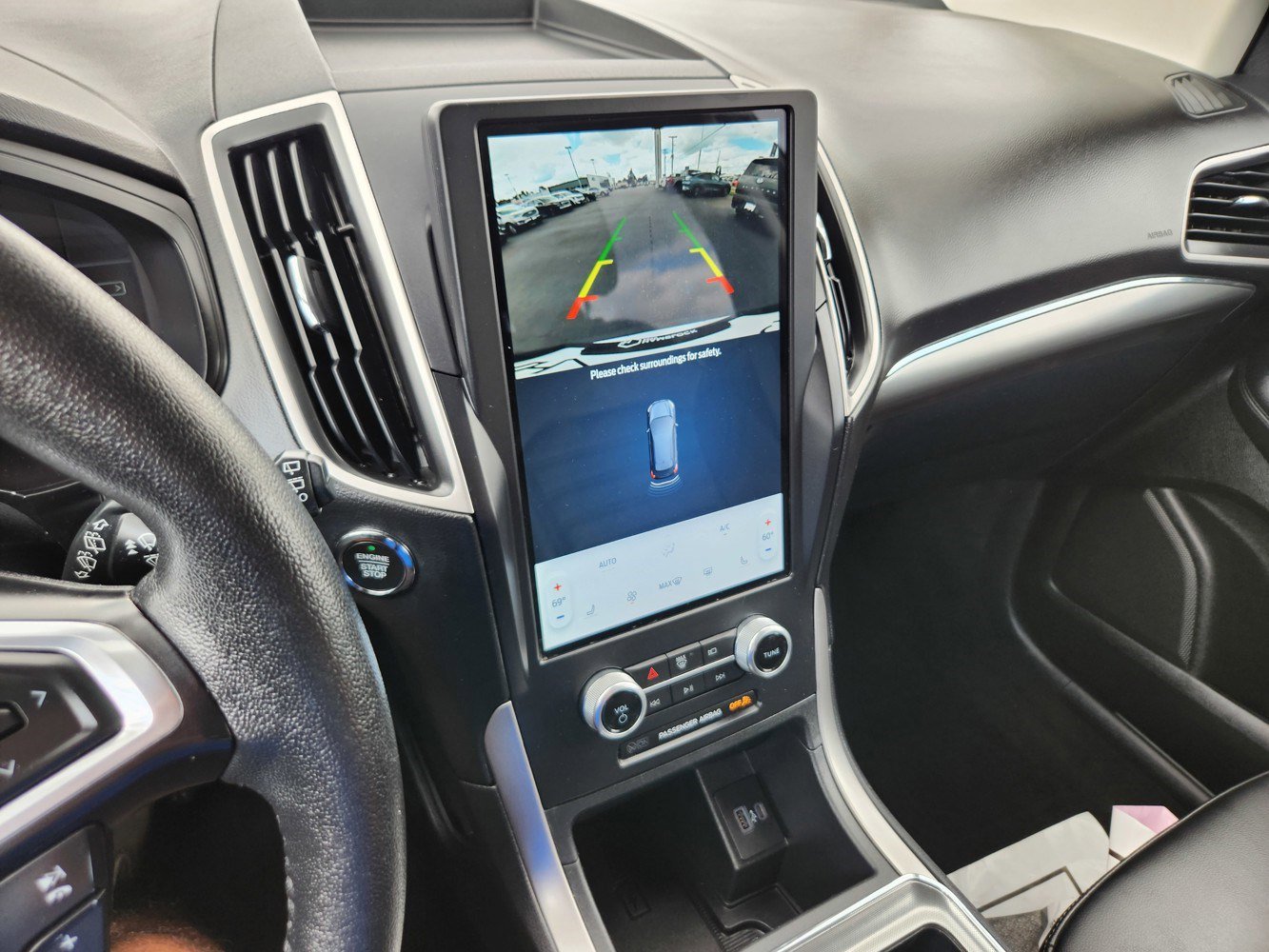 2022 Ford Edge SEL photo 11