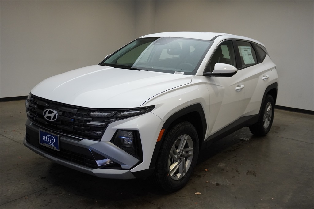 2025 Hyundai Tucson SE photo 2